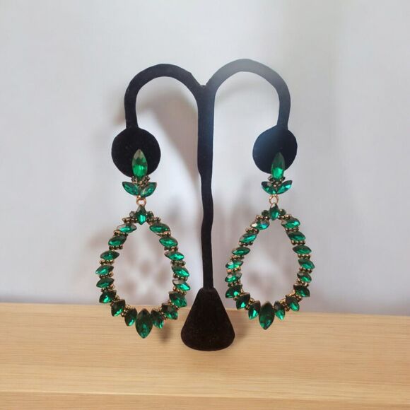 Natasha Couture Earrings Drop Gold Tone Emerald Green Crystals - Picture 2 of 4